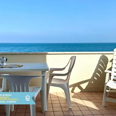 Rs321 - Marcelli, Trilocale Fronte Mare Con Inclusa *